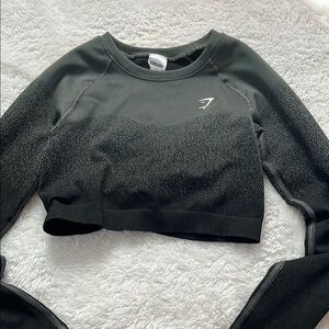 Gym shark cropped long sleeve athletic top